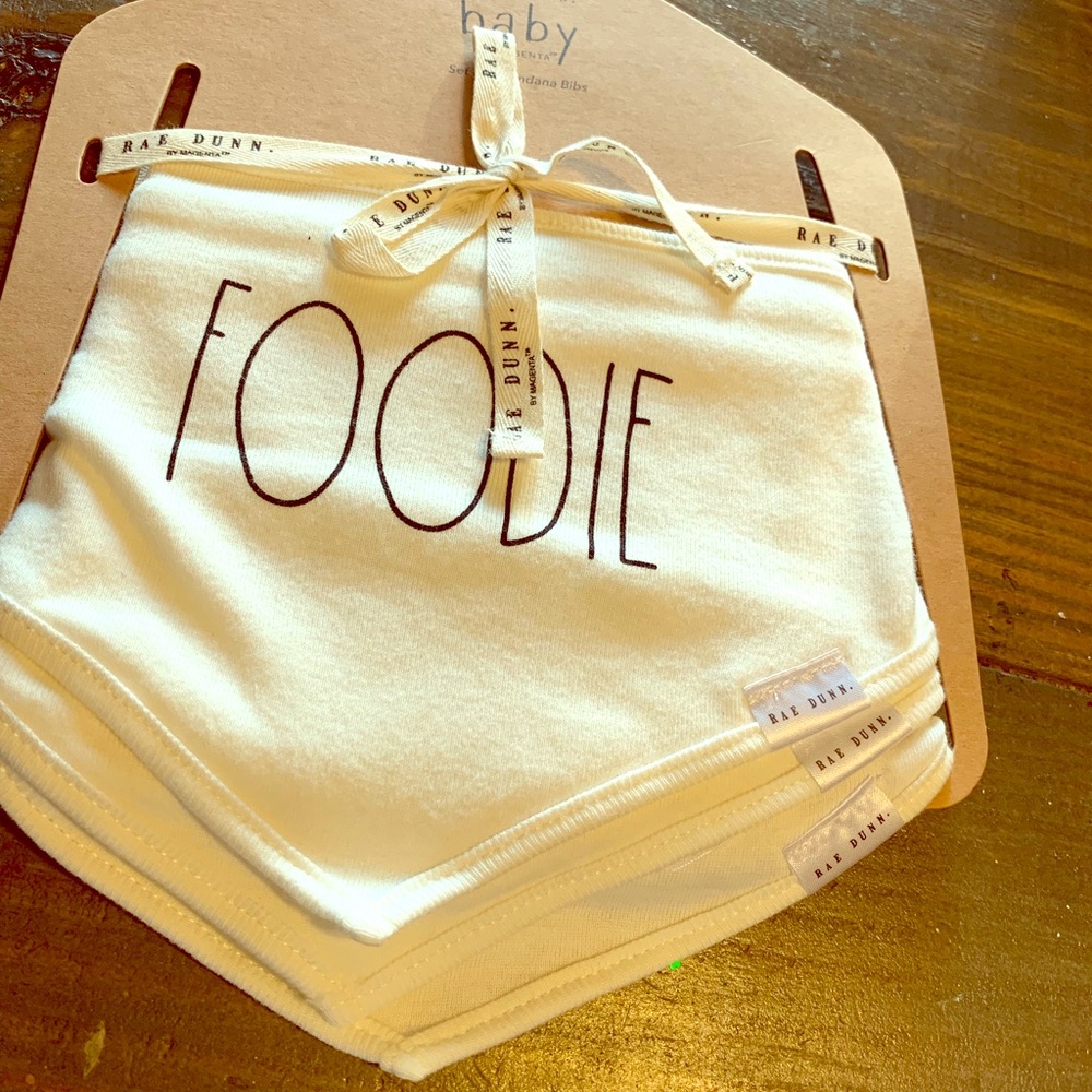 Rae Dunn Foodie bib set